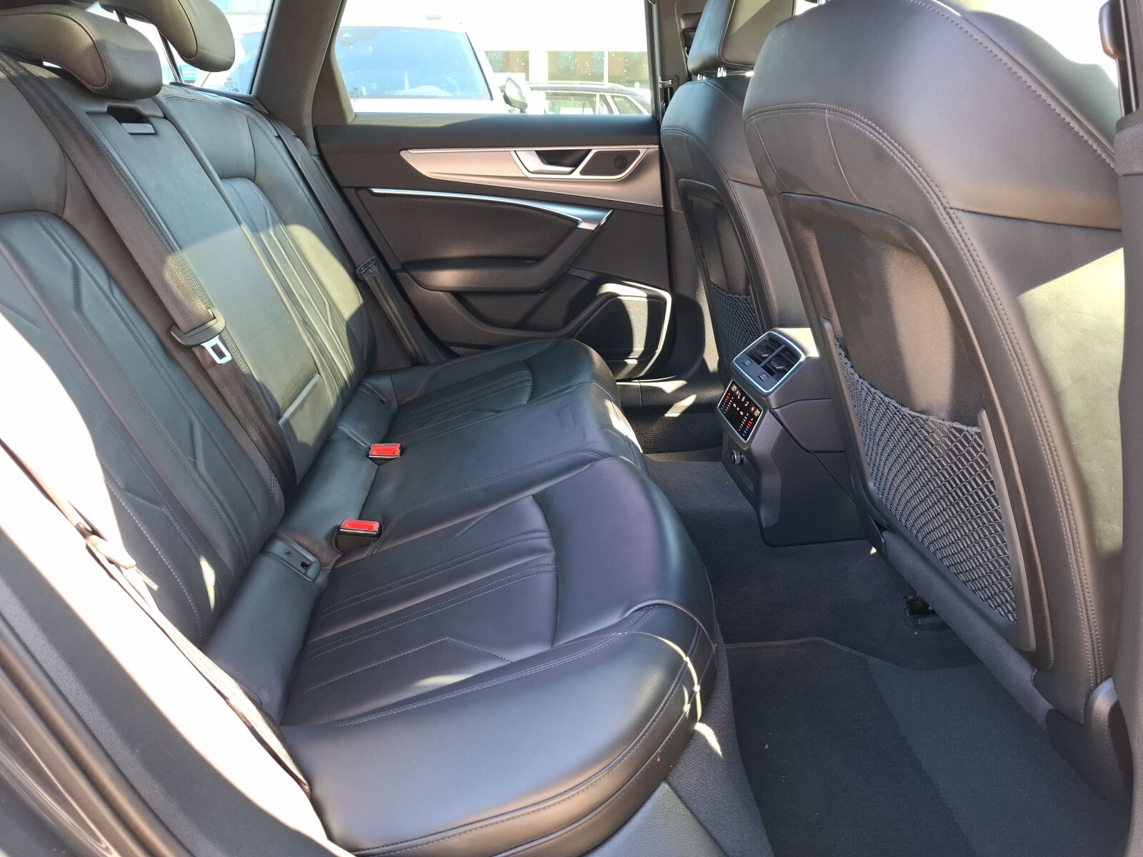 Audi A6 Avant - zdjęcie 15