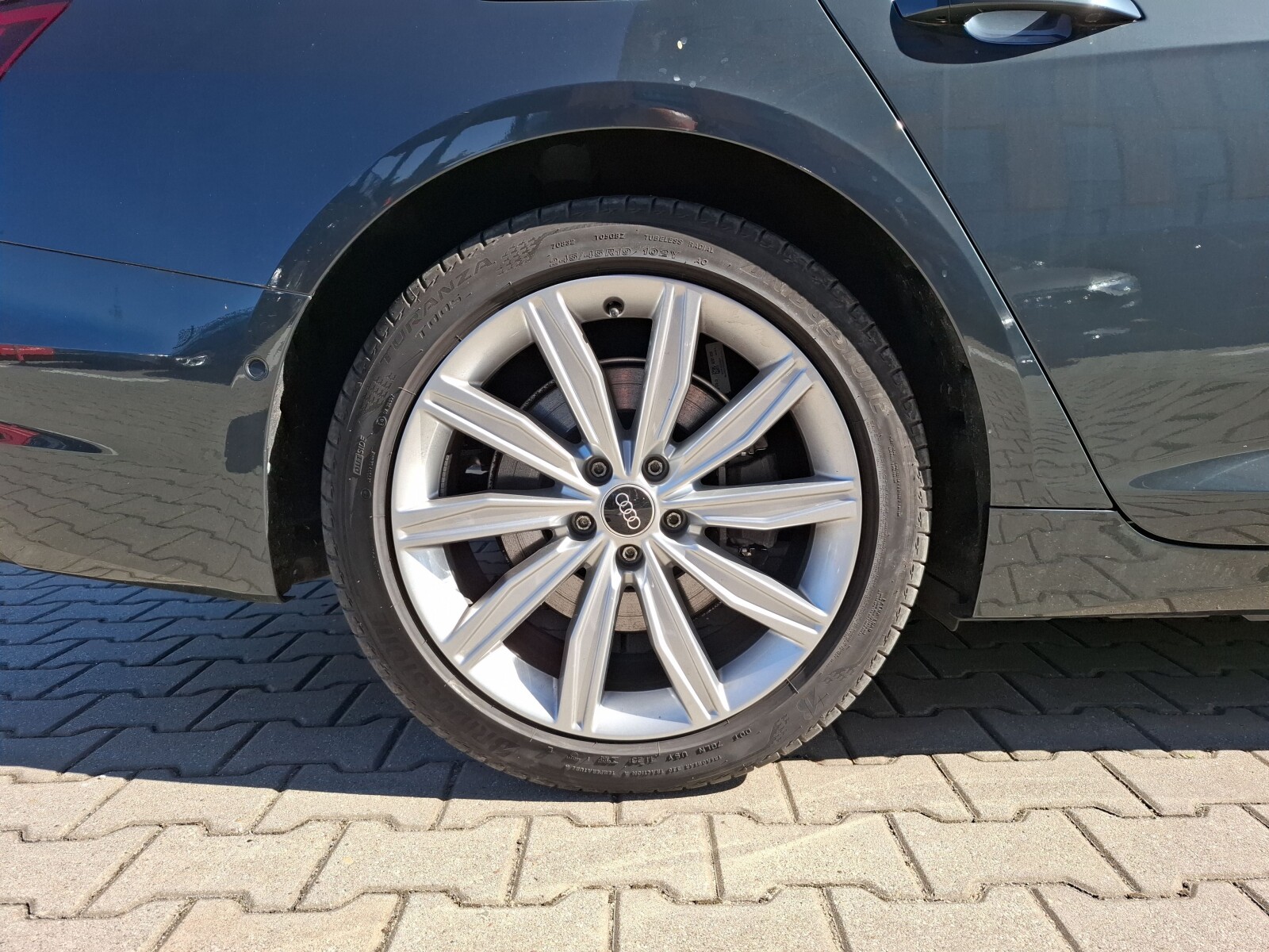 Audi A6 Avant - zdjęcie 10