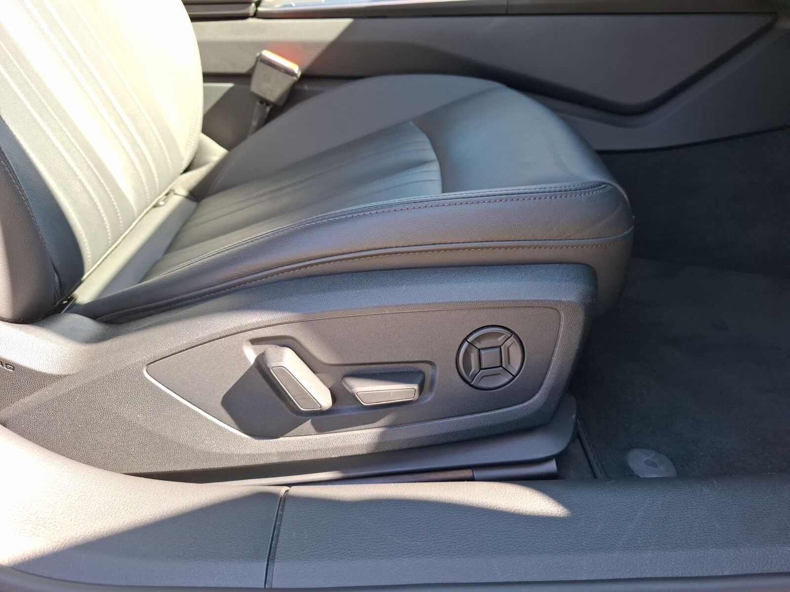 Audi A6 allroad - zdjęcie 18