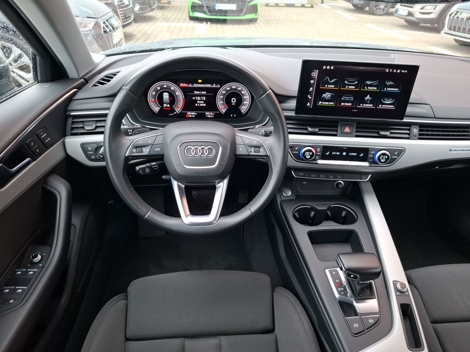 Audi A4 Avant - zdjęcie 15