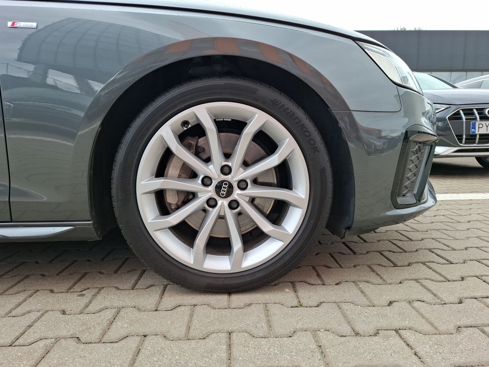 Audi A4 Avant - zdjęcie 11