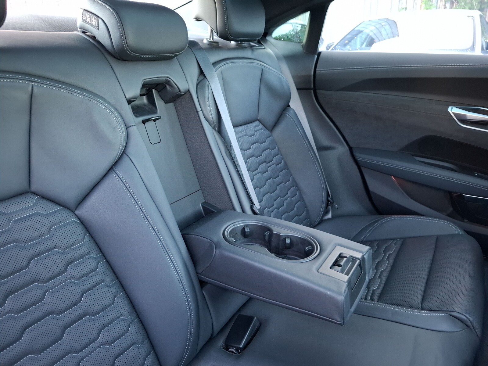 Audi RS e-tron GT - zdjęcie 21