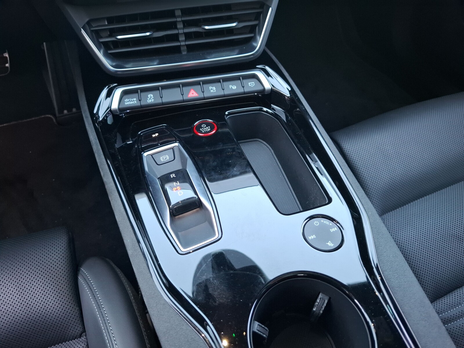 Audi RS e-tron GT - zdjęcie 14