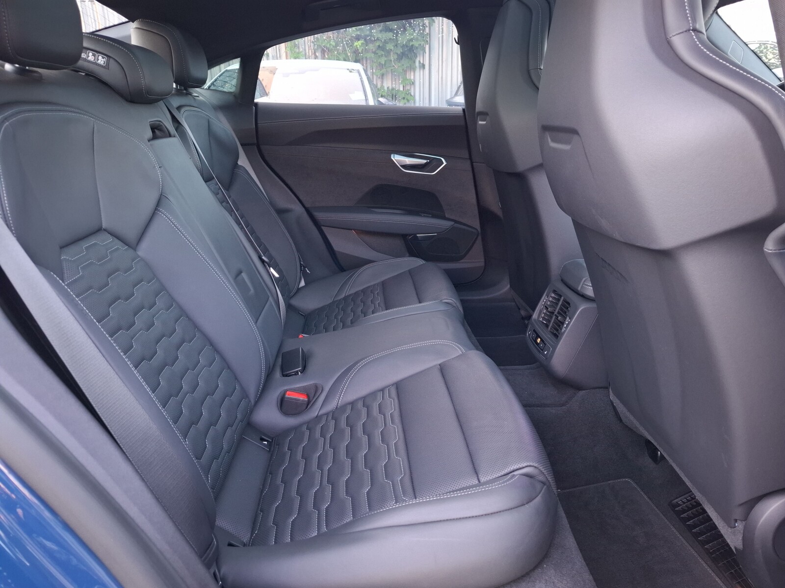Audi RS e-tron GT - zdjęcie 11
