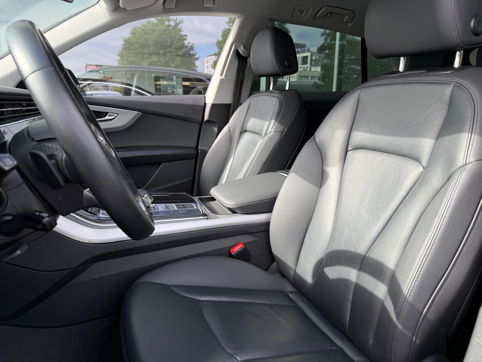 Audi Q8 - zdjęcie 15