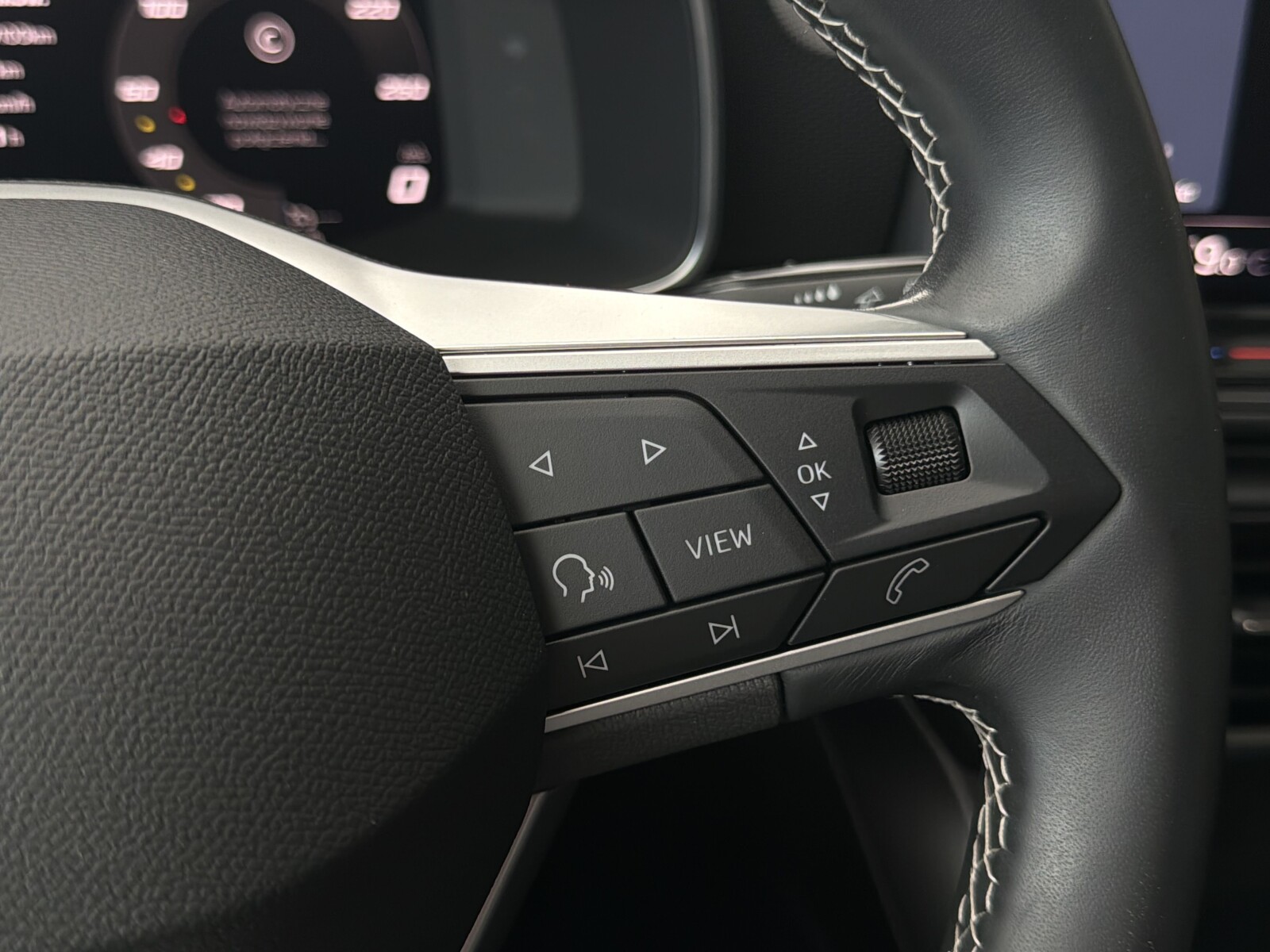 Seat Leon - zdjęcie 17
