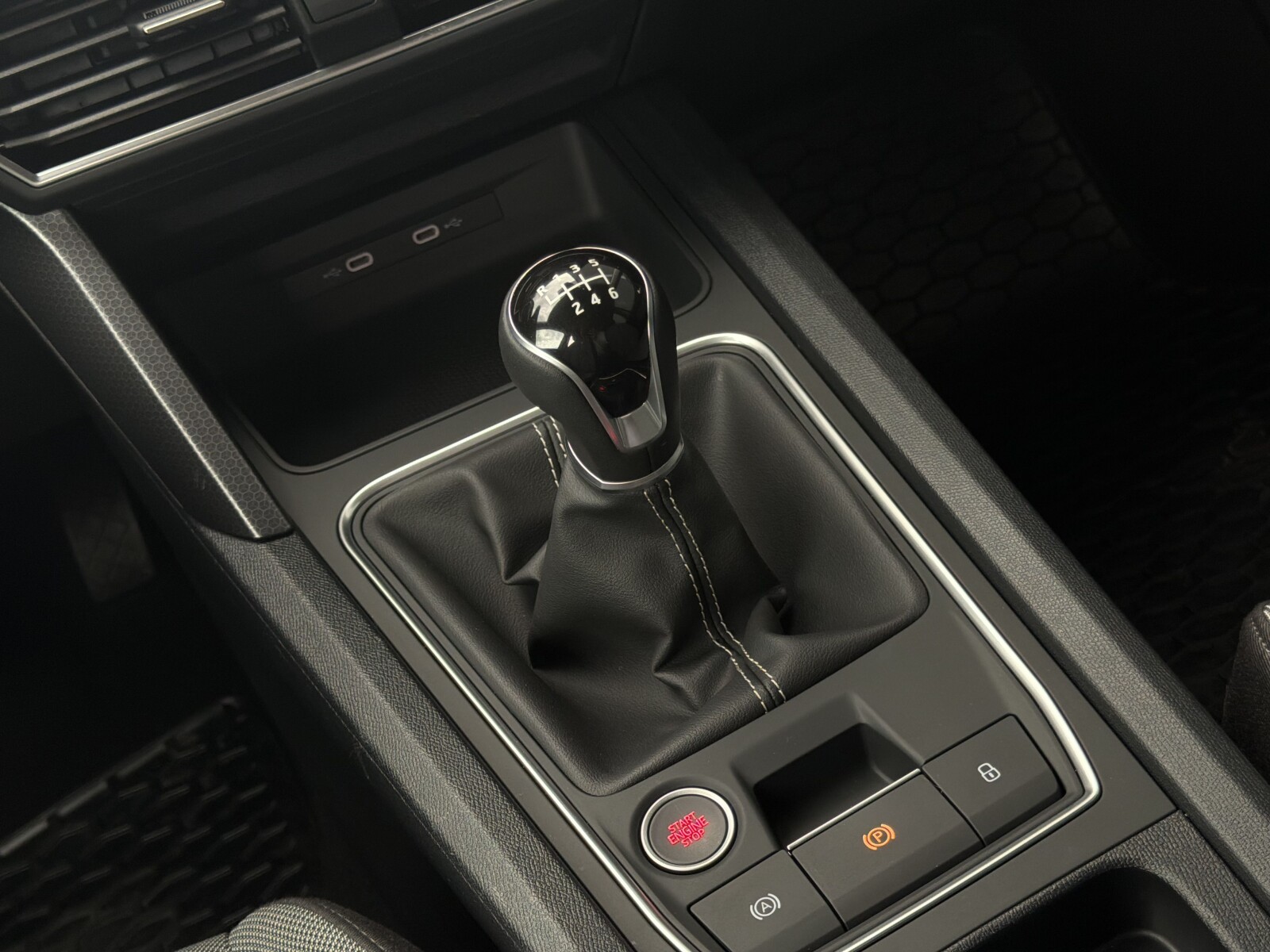 Seat Leon - zdjęcie 14