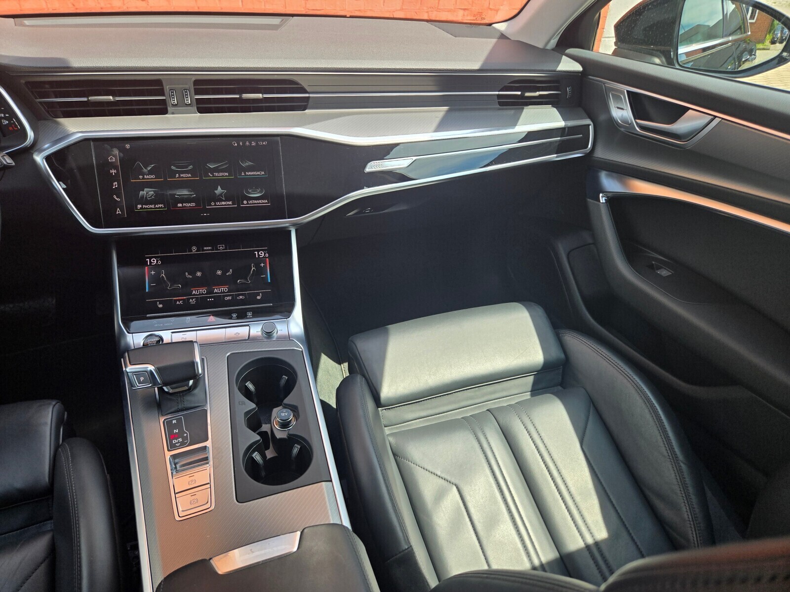 Audi A6 Avant - zdjęcie 17