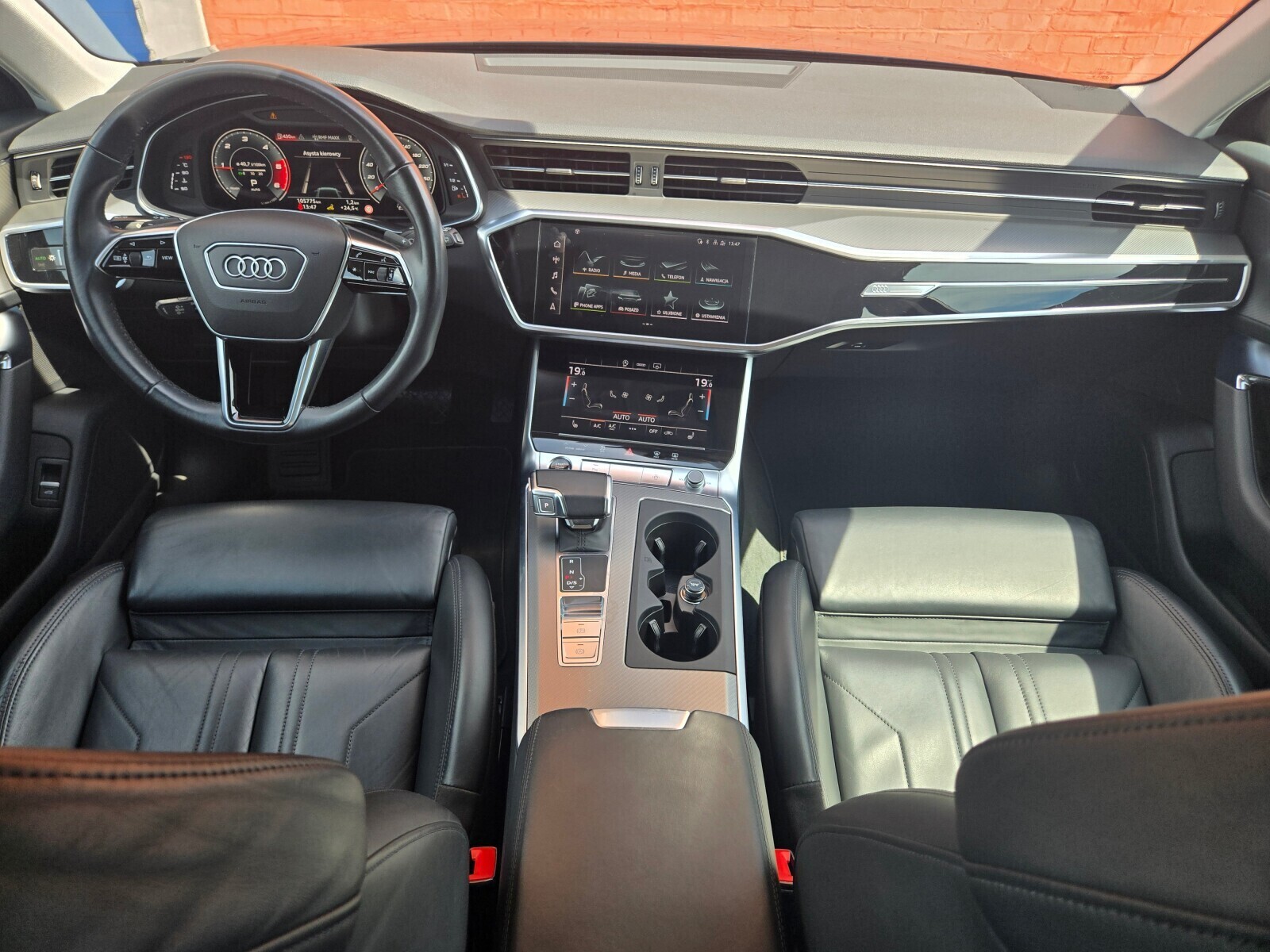 Audi A6 Avant - zdjęcie 16