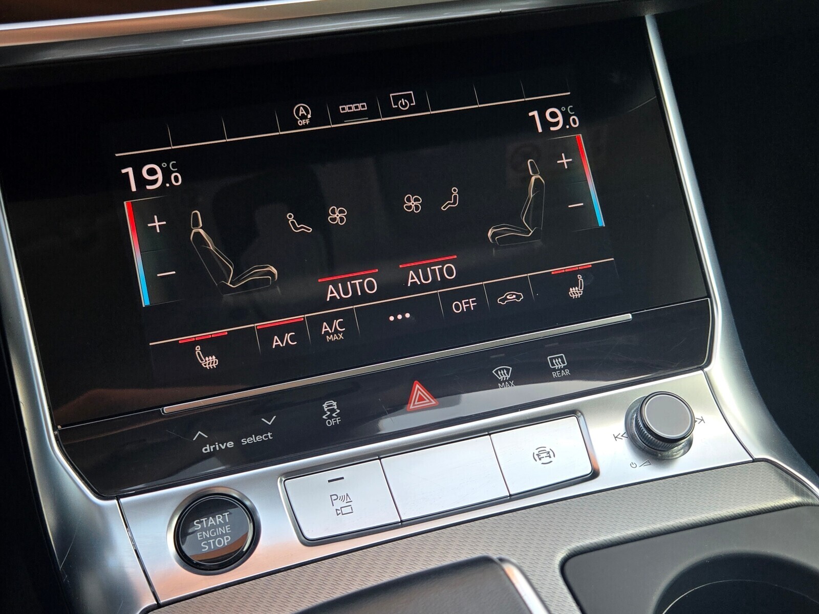 Audi A6 Avant - zdjęcie 36