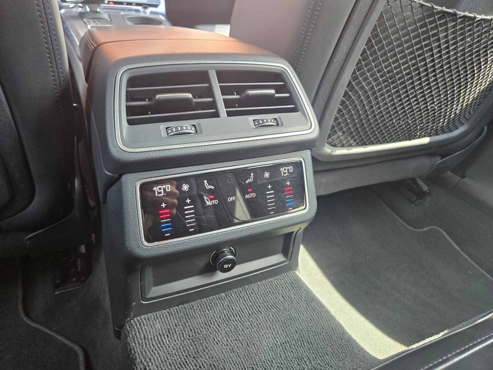 Audi A6 Avant - zdjęcie 13