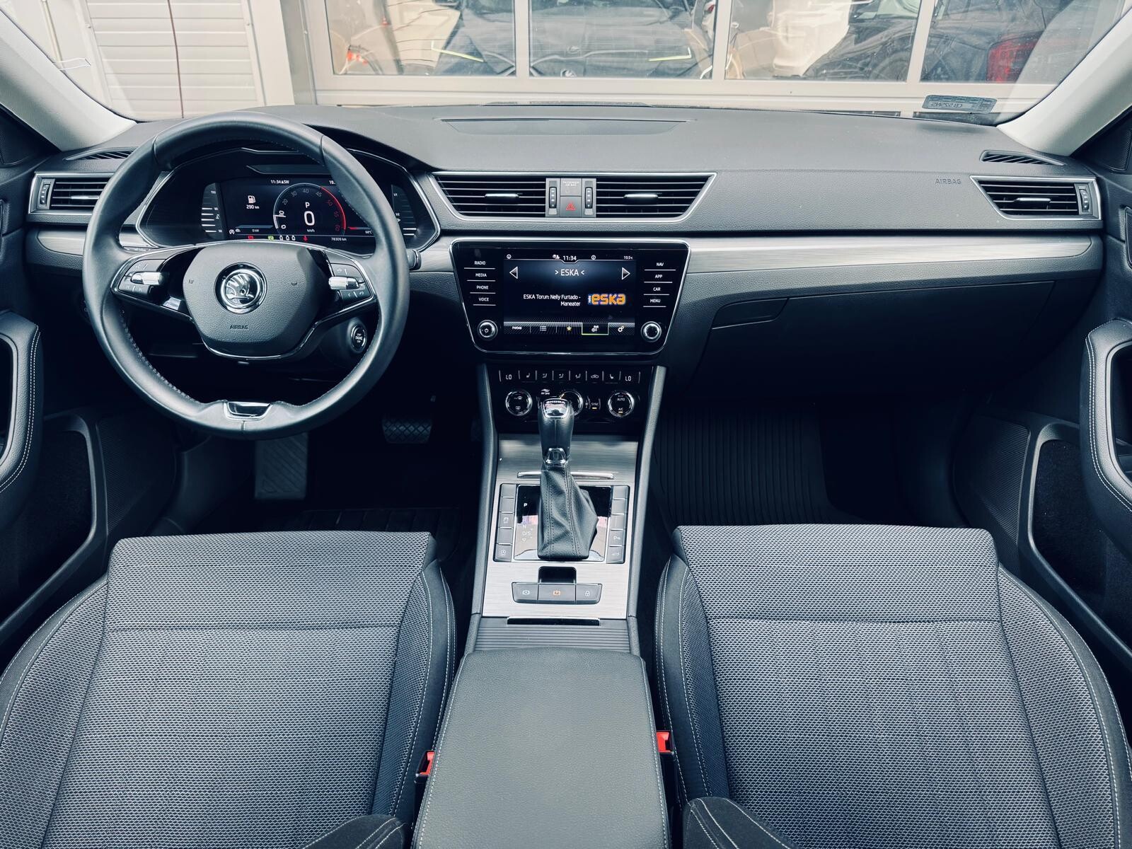 Škoda Superb - zdjęcie 20