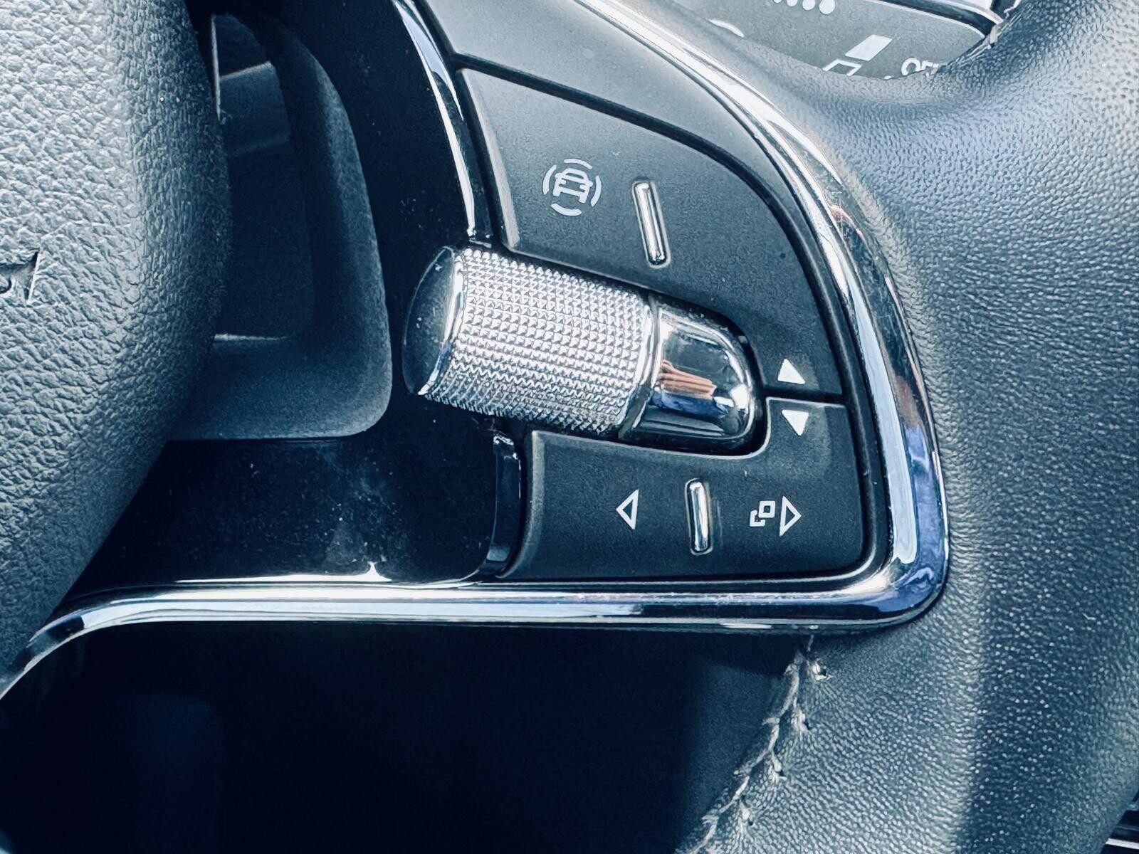 Škoda Superb - zdjęcie 25