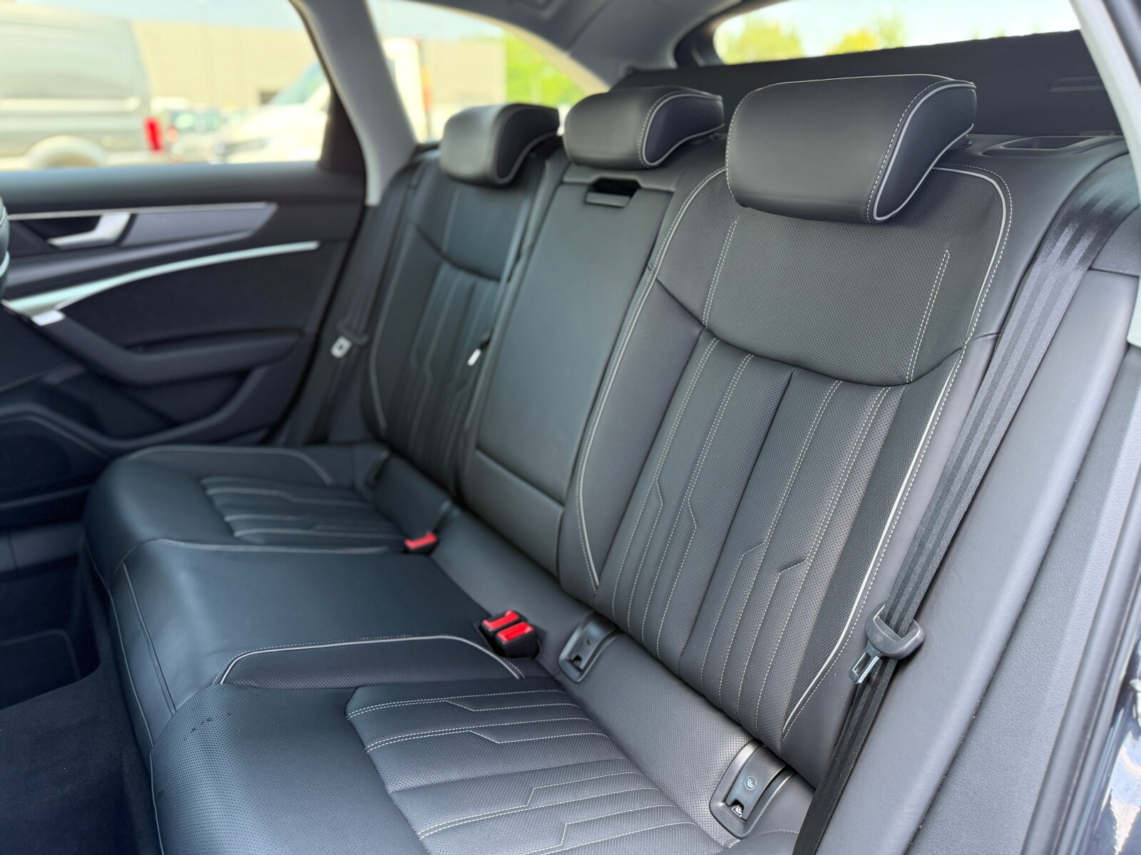 Audi A6 Avant - zdjęcie 13