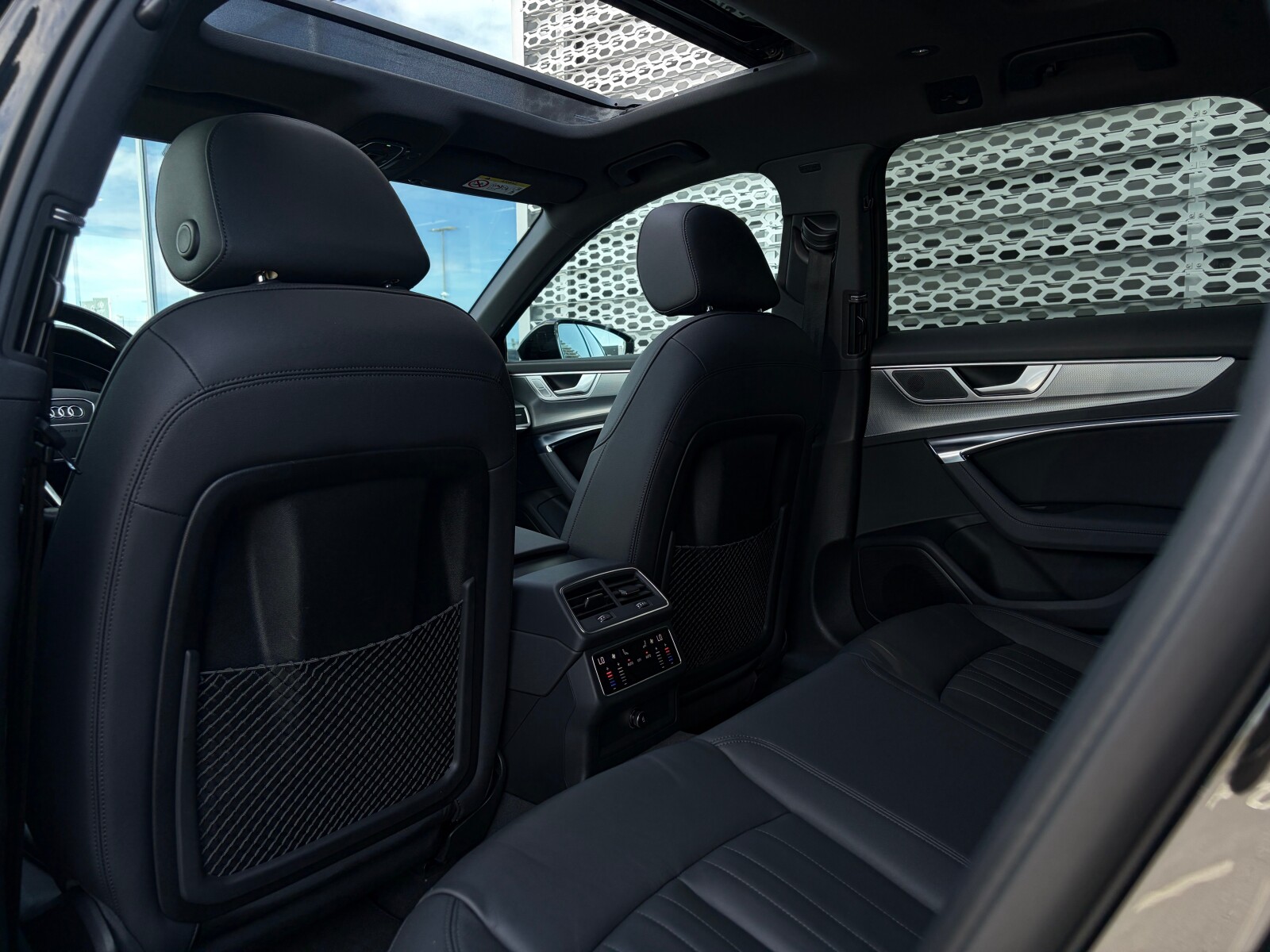 Audi A6 allroad - zdjęcie 24