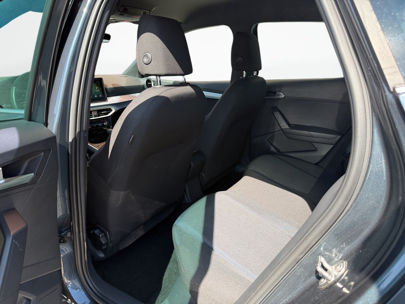 Seat Arona - zdjęcie 32