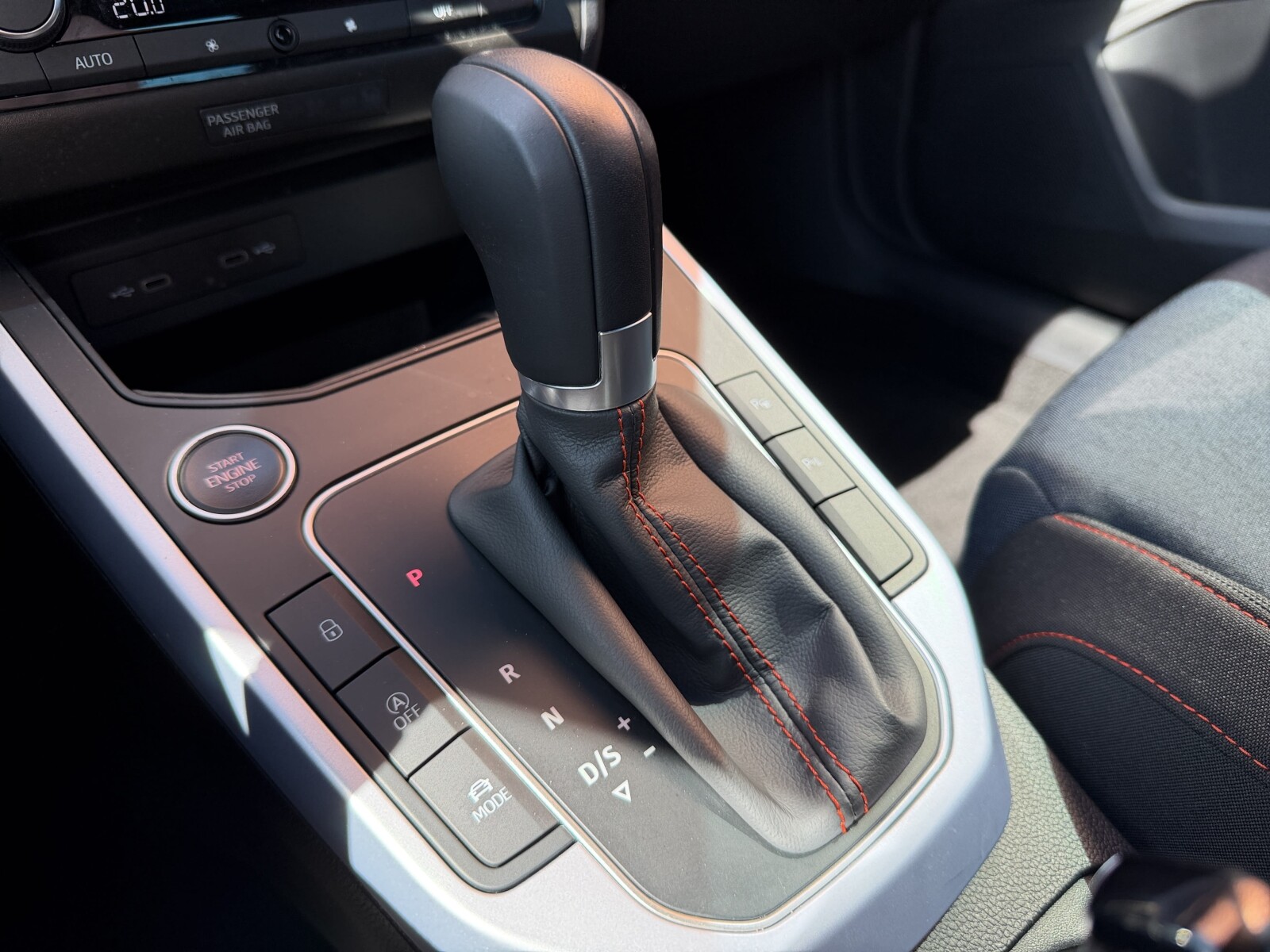 Seat Arona - zdjęcie 19
