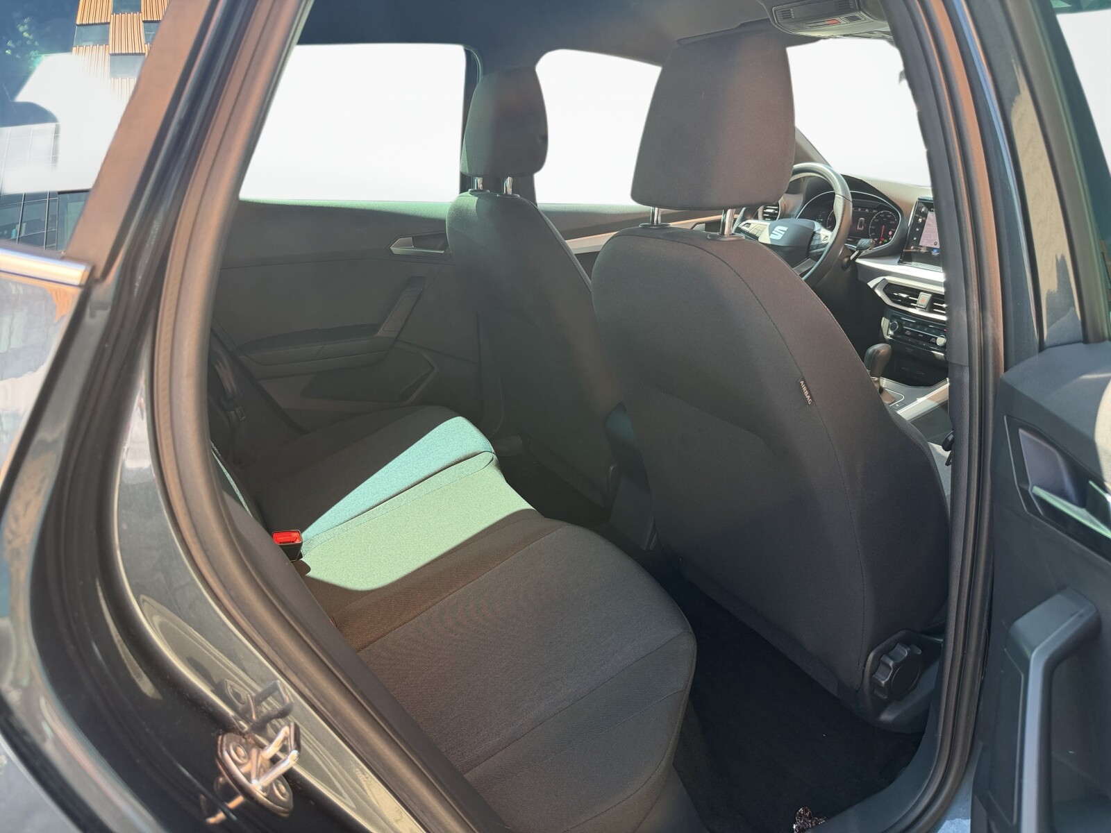 Seat Arona - zdjęcie 35