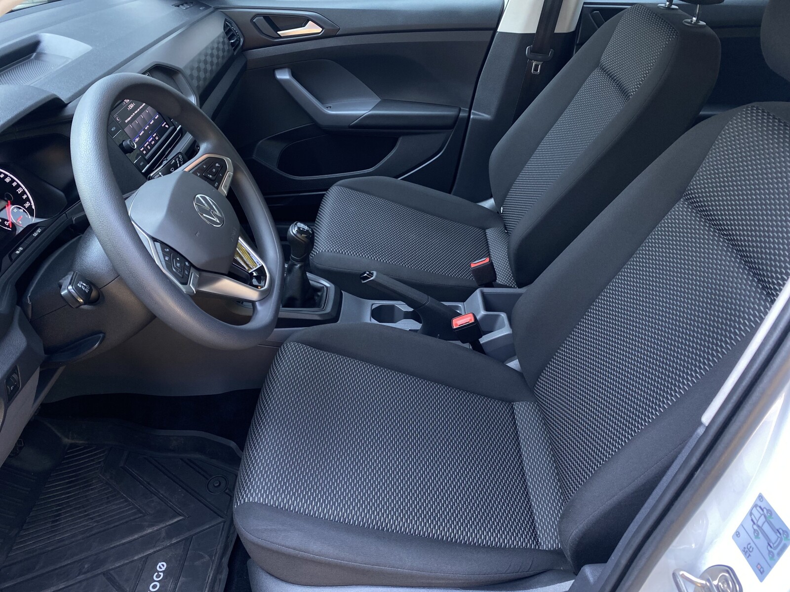 Volkswagen T-Cross - zdjęcie 11