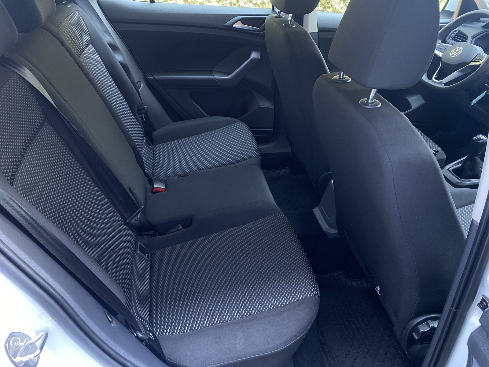 Volkswagen T-Cross - zdjęcie 27