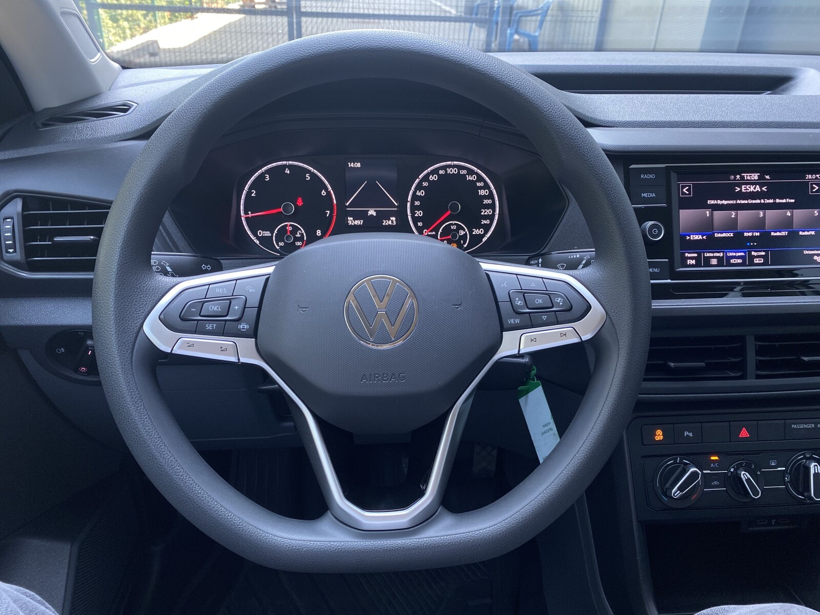 Volkswagen T-Cross - zdjęcie 12