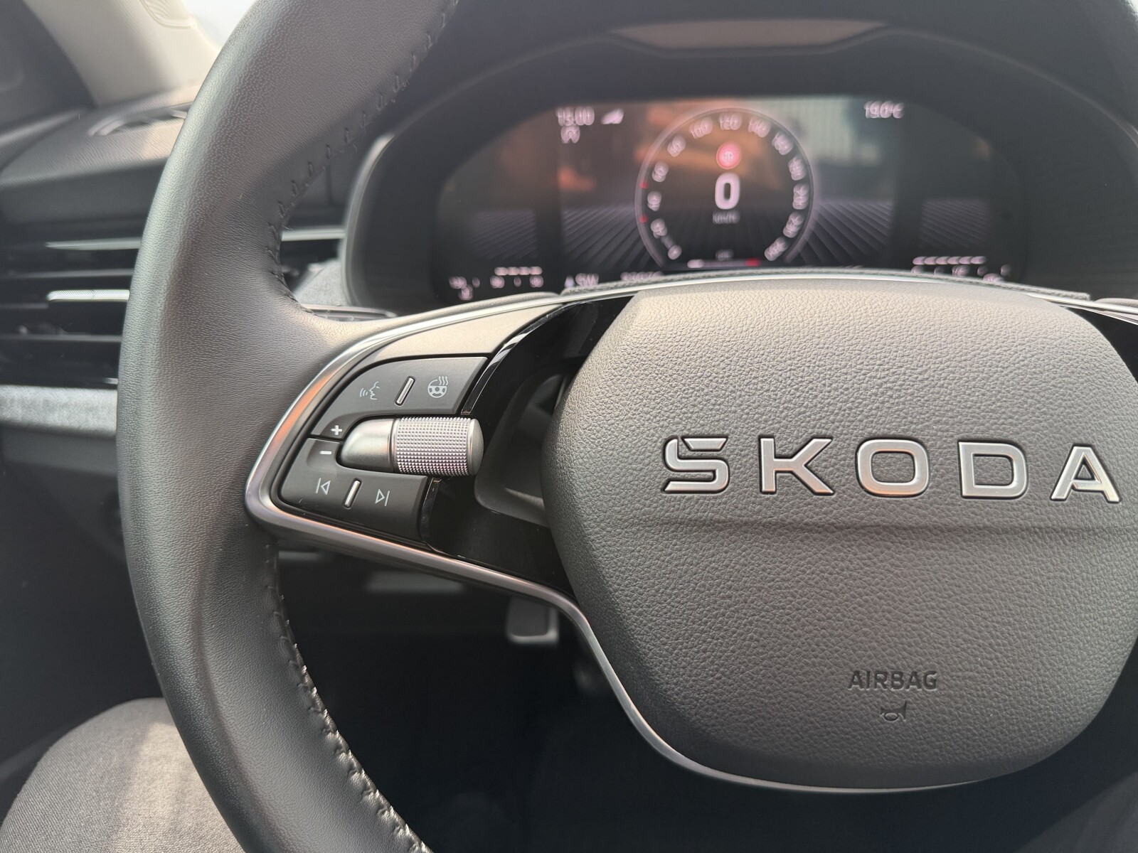 Škoda Scala - zdjęcie 15