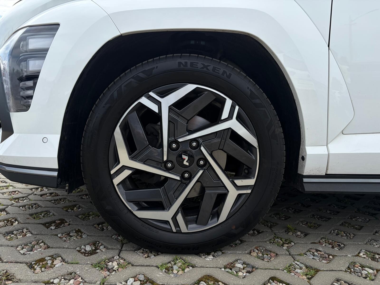 Hyundai Kona - zdjęcie 28