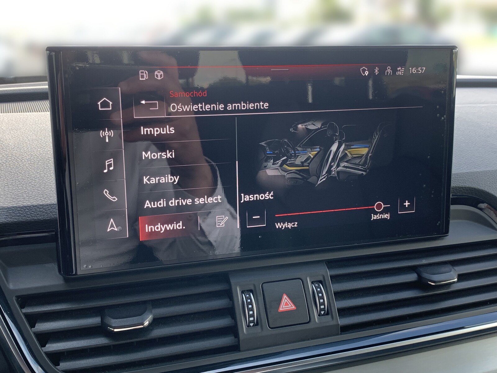 Audi Q5 Sportback - zdjęcie 40