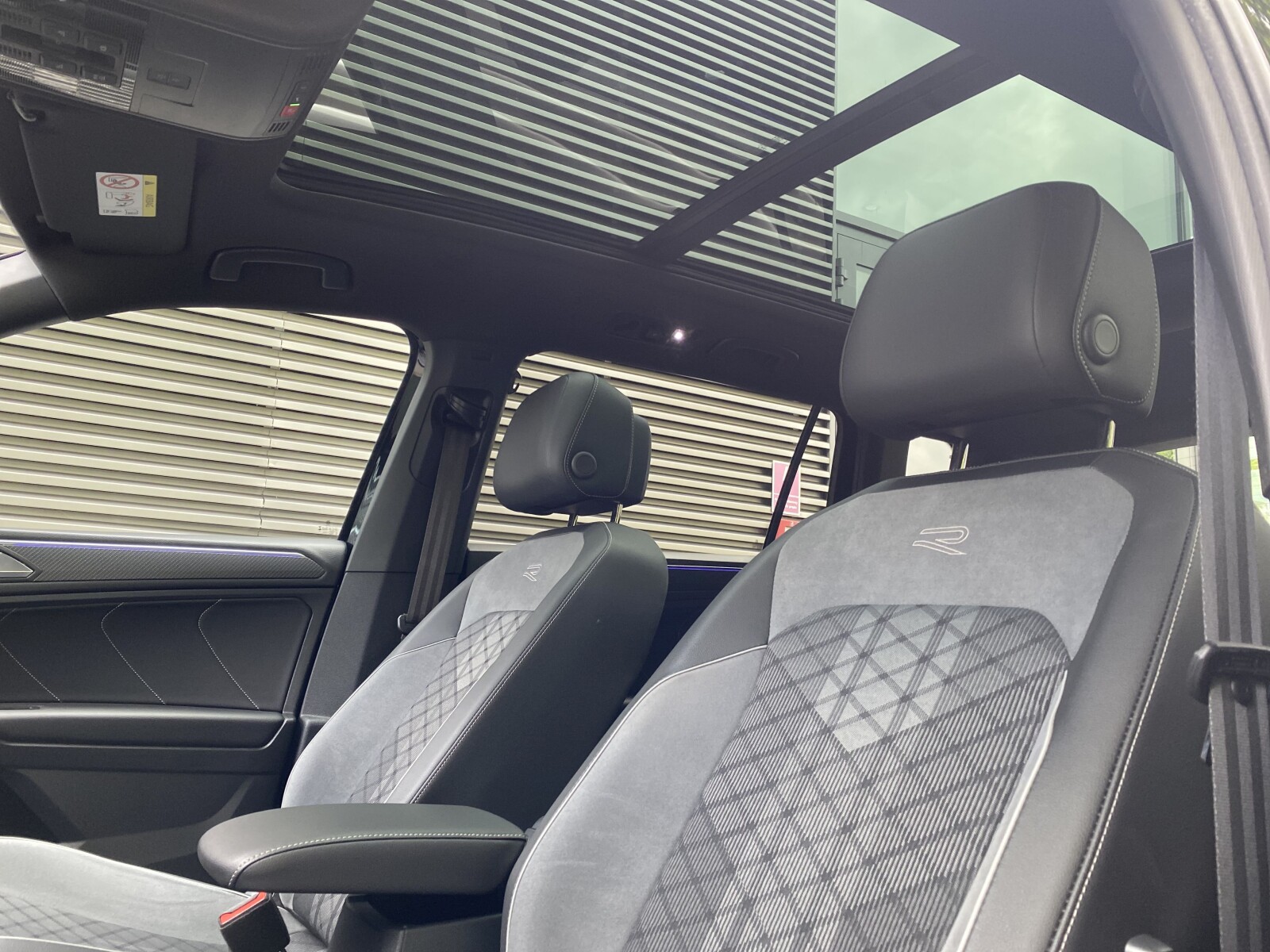 Volkswagen Tiguan Allspace - zdjęcie 11