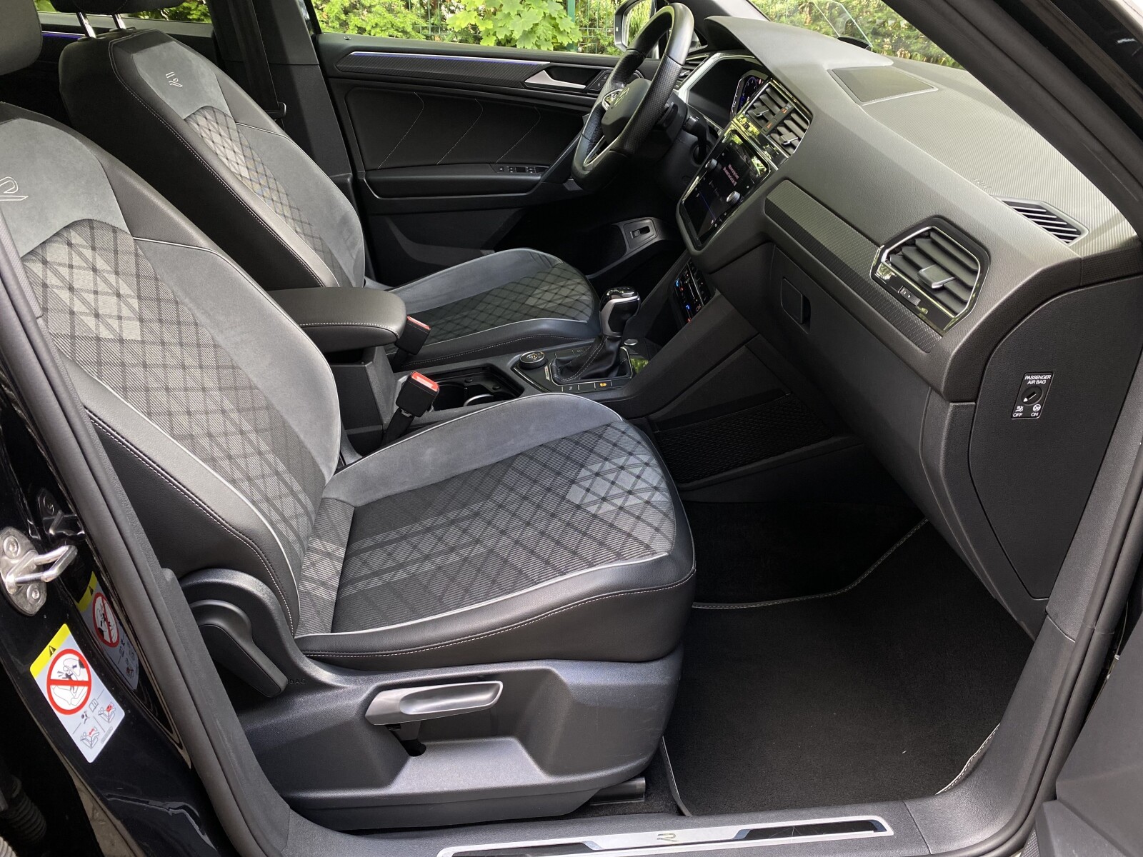 Volkswagen Tiguan Allspace - zdjęcie 35