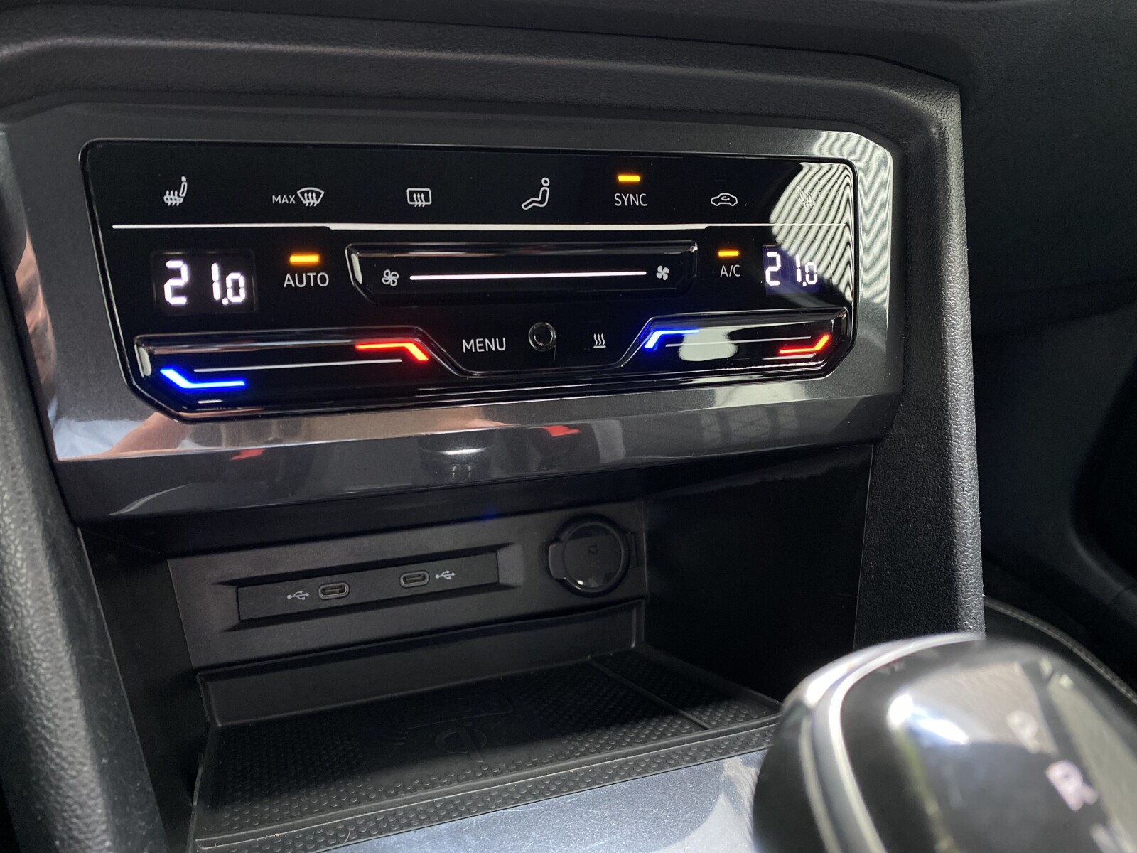 Volkswagen Tiguan Allspace - zdjęcie 19