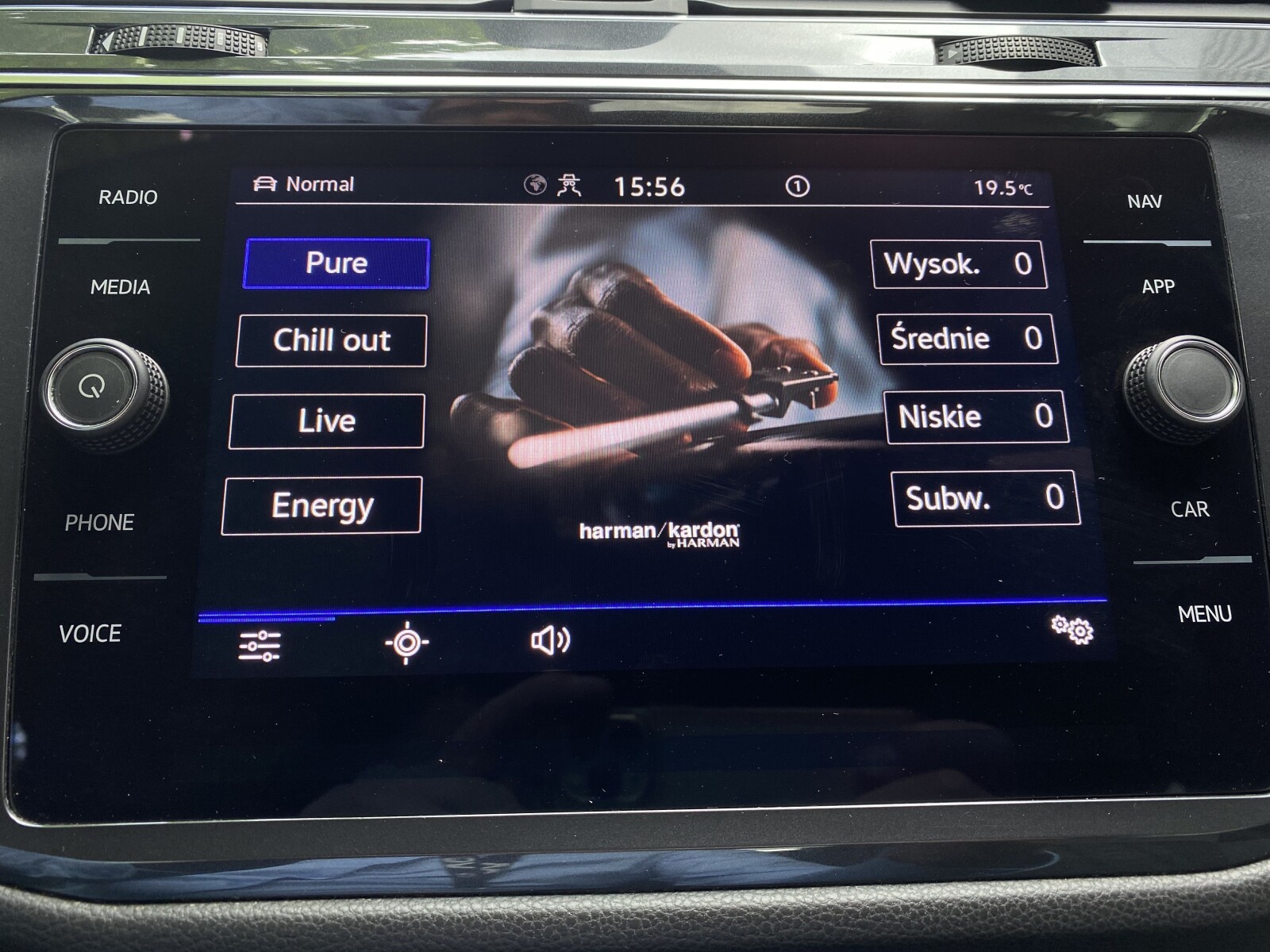 Volkswagen Tiguan Allspace - zdjęcie 29