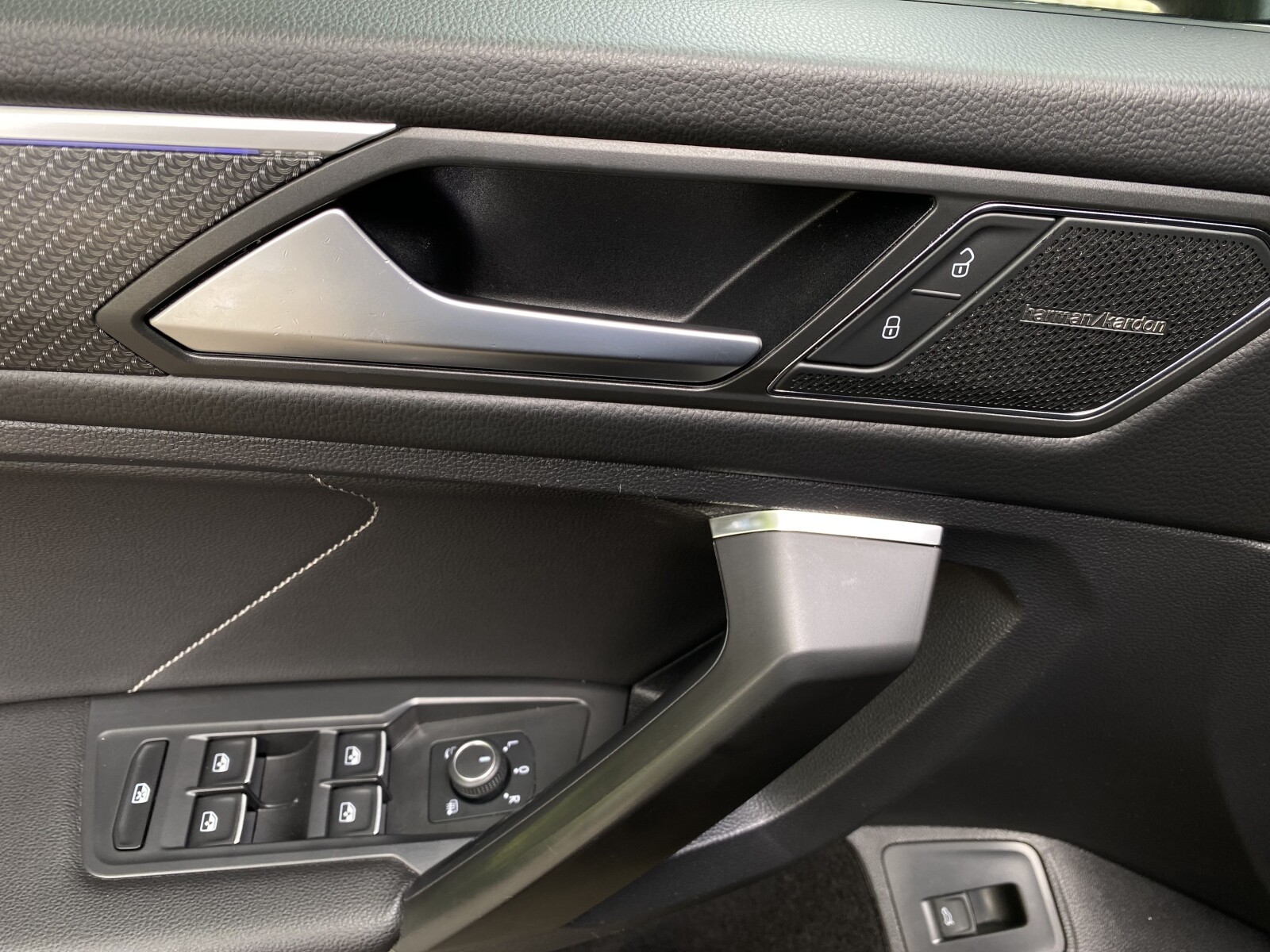 Volkswagen Tiguan Allspace - zdjęcie 9