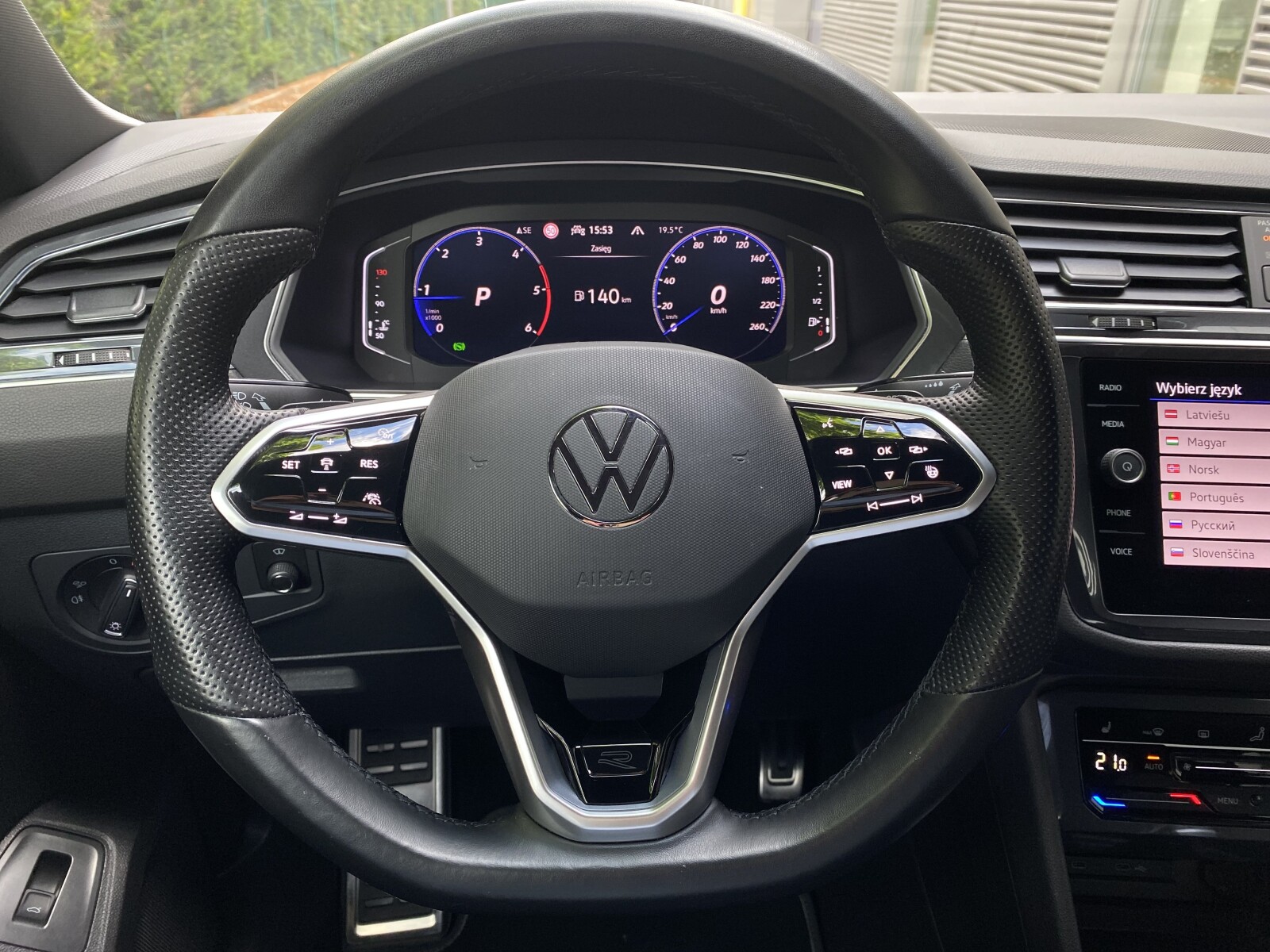 Volkswagen Tiguan Allspace - zdjęcie 13