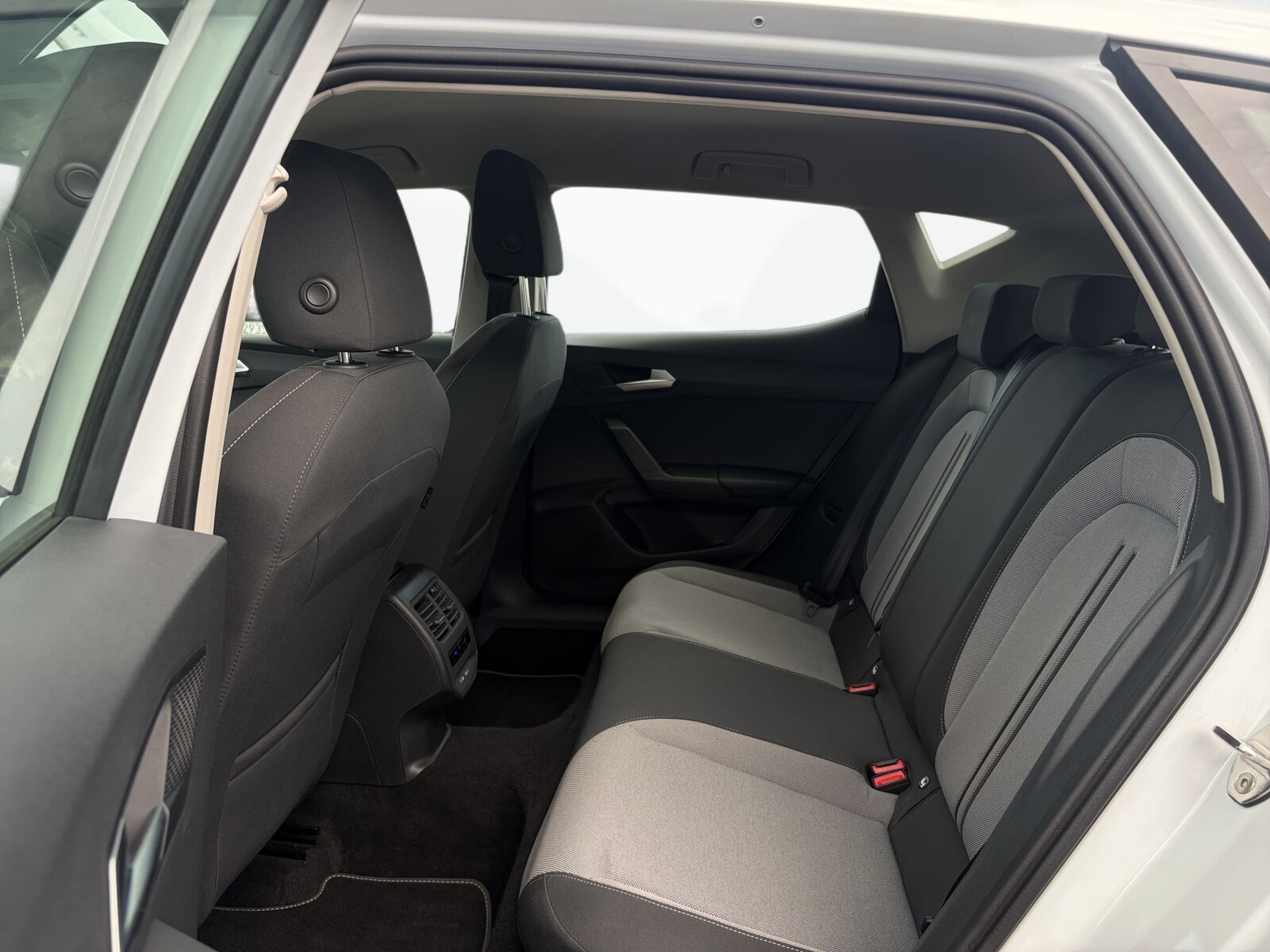 Seat Leon - zdjęcie 32