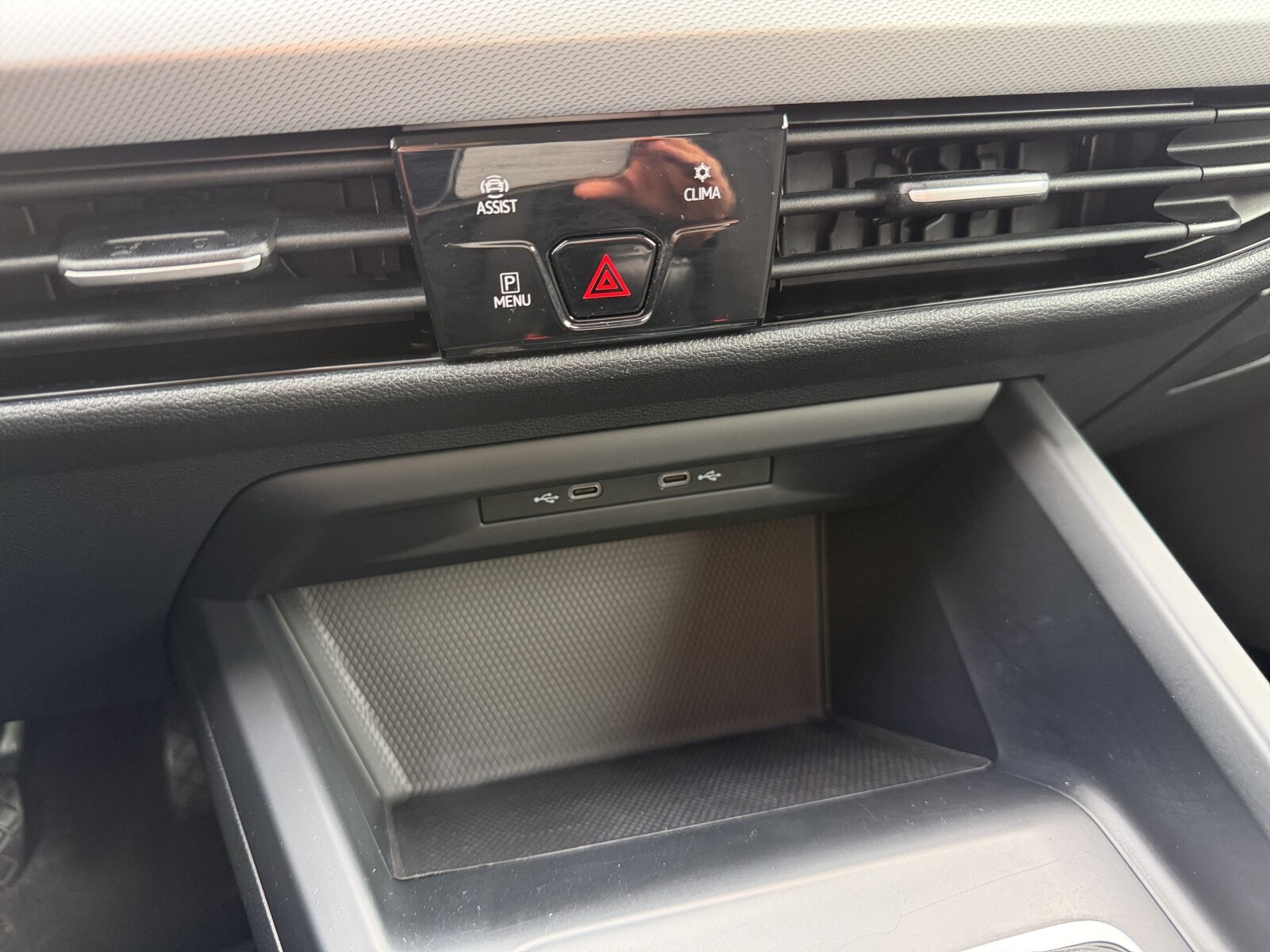 Volkswagen Golf Variant - zdjęcie 19