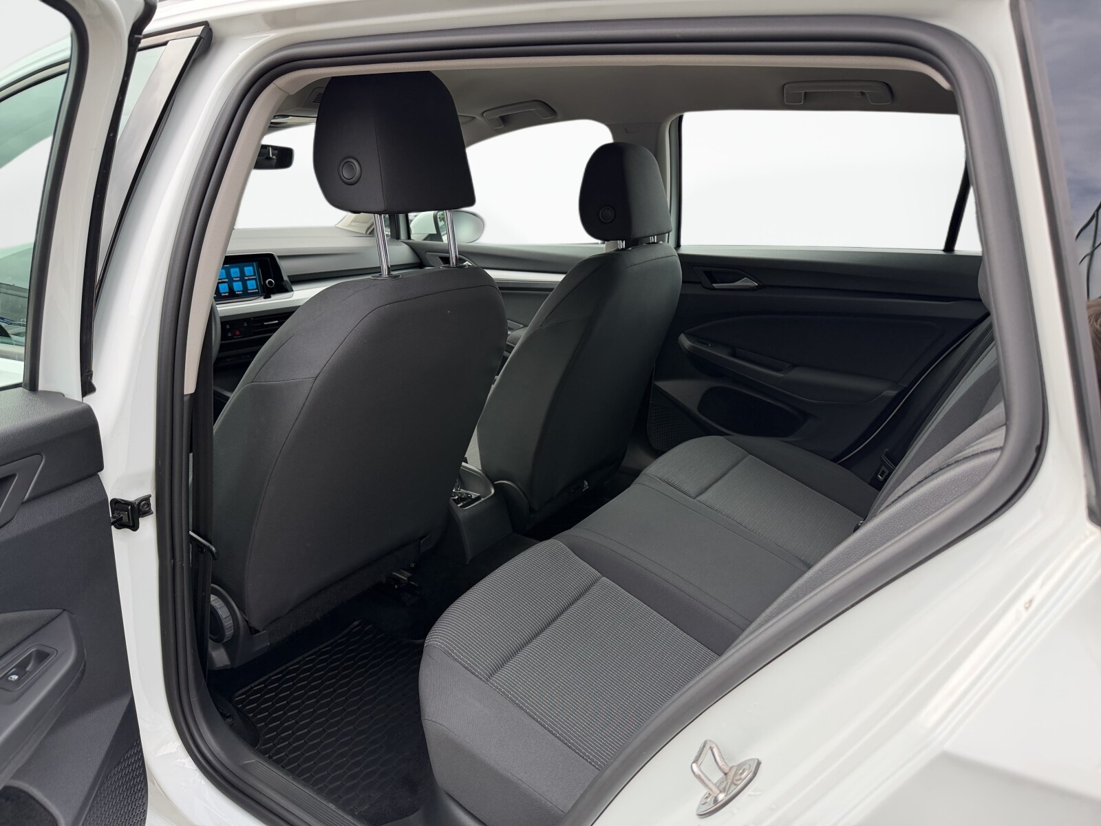 Volkswagen Golf Variant - zdjęcie 28