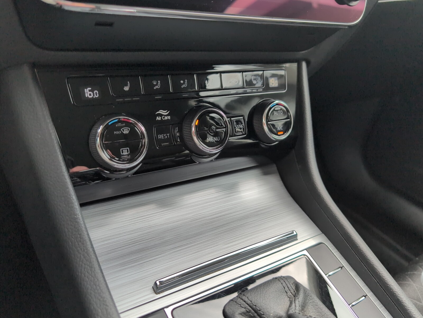 Škoda Superb - zdjęcie 31
