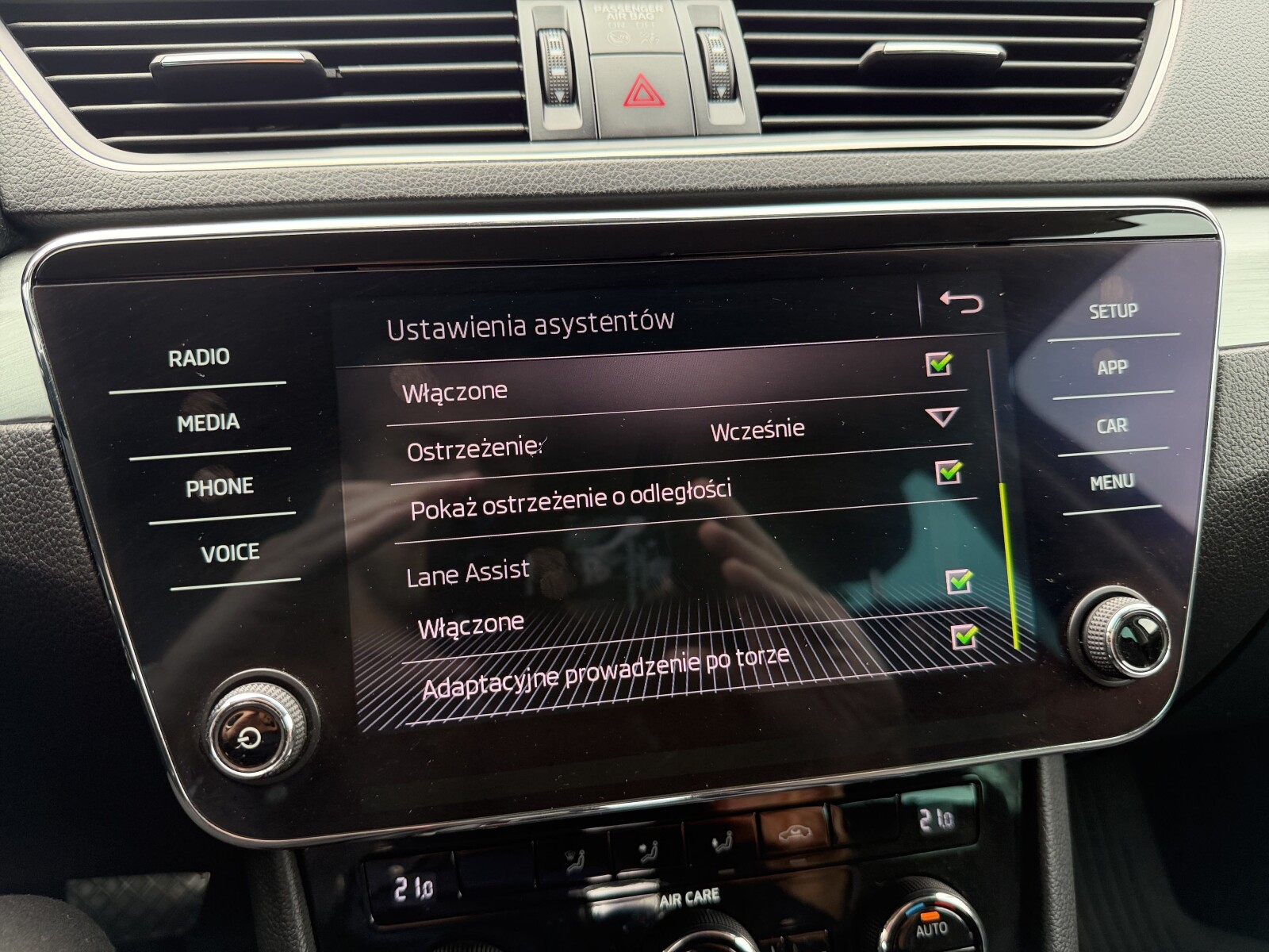 Škoda Superb Combi - zdjęcie 29
