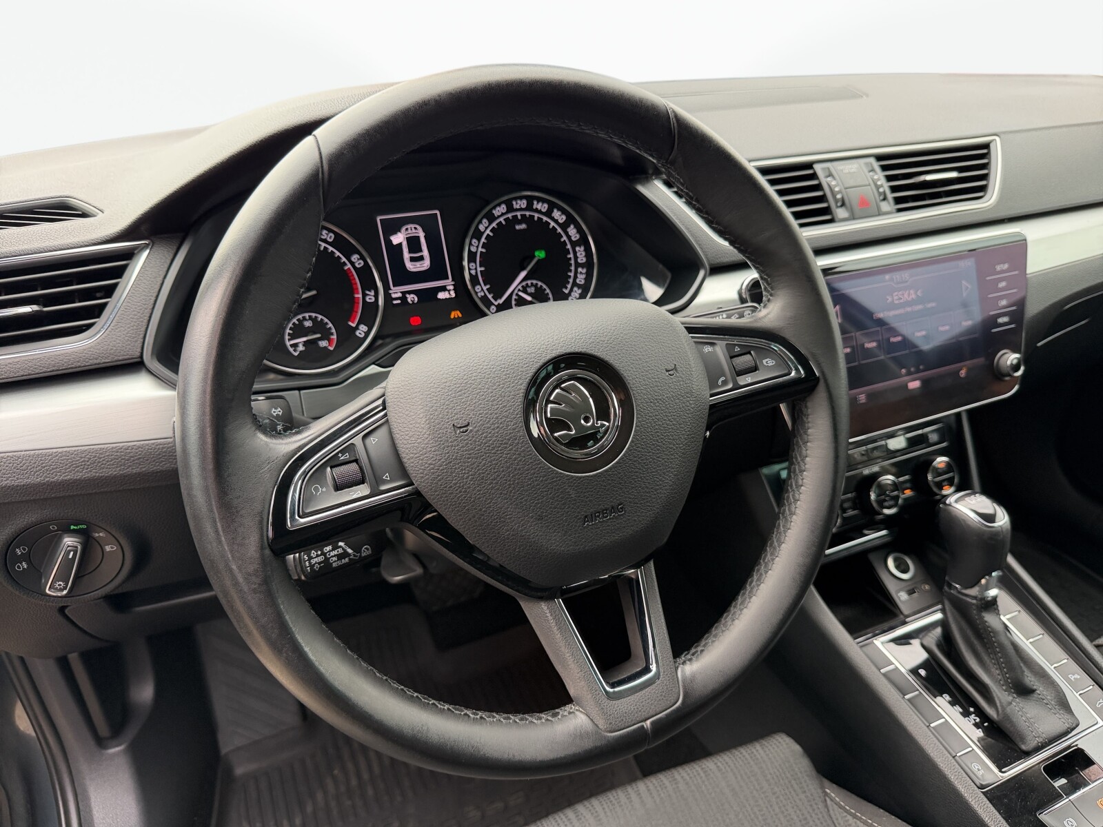 Škoda Superb Combi - zdjęcie 10