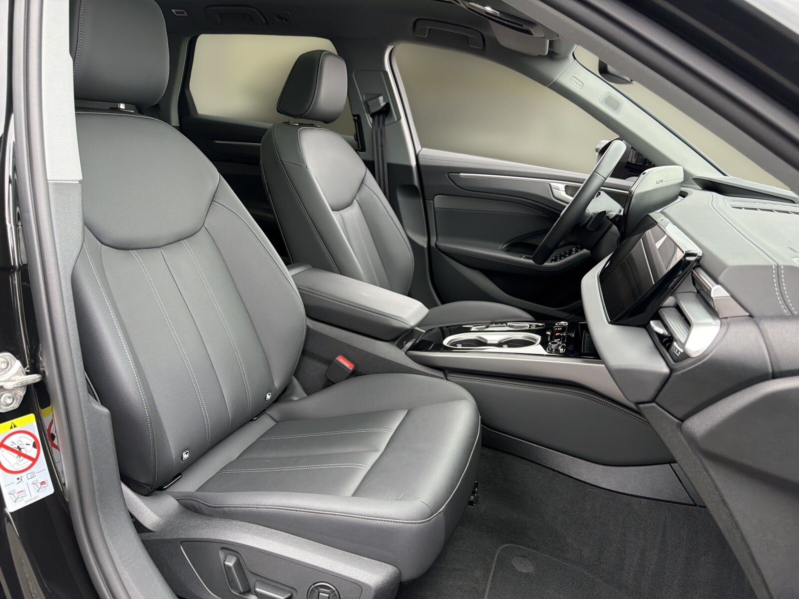 Audi A6 Avant - zdjęcie 19