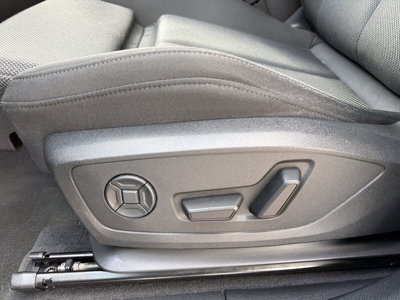Audi Q3 Sportback - zdjęcie 25