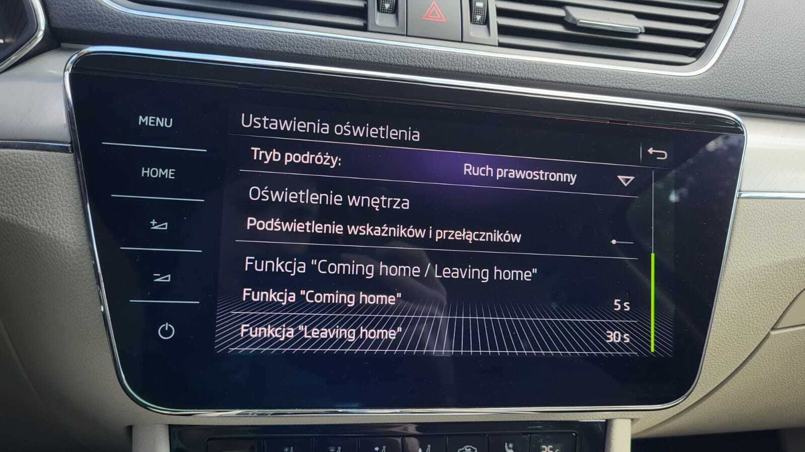 Škoda Superb Combi - zdjęcie 32