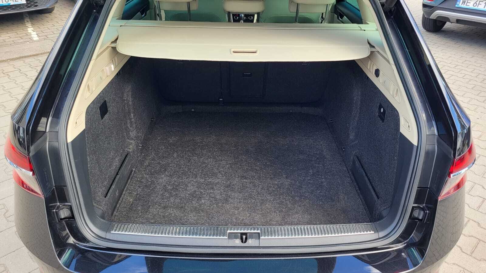 Škoda Superb Combi - zdjęcie 14