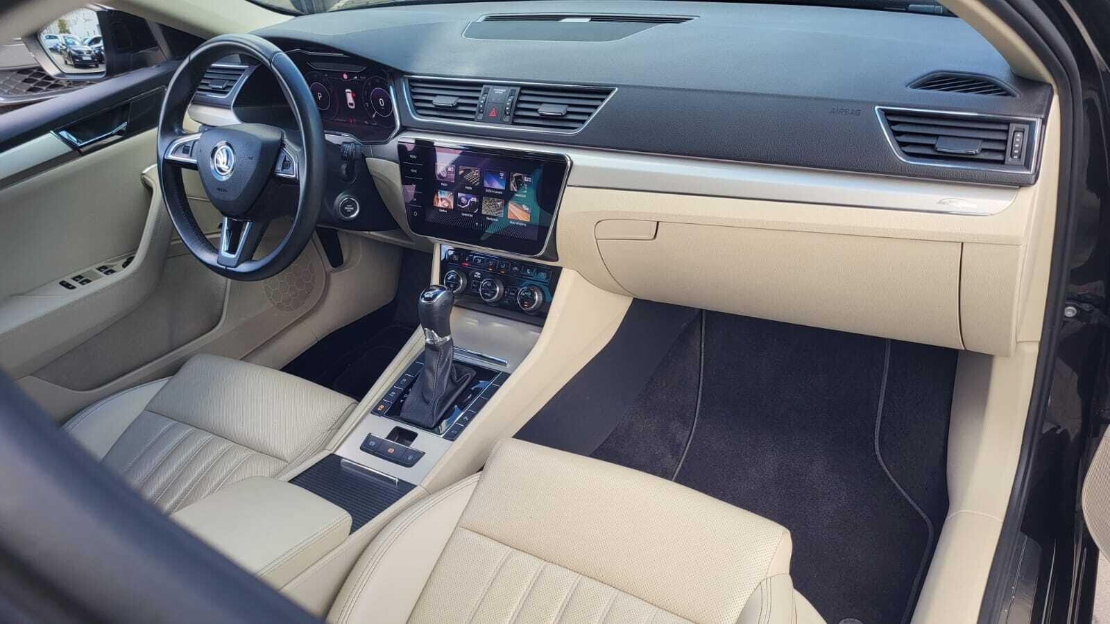 Škoda Superb Combi - zdjęcie 18