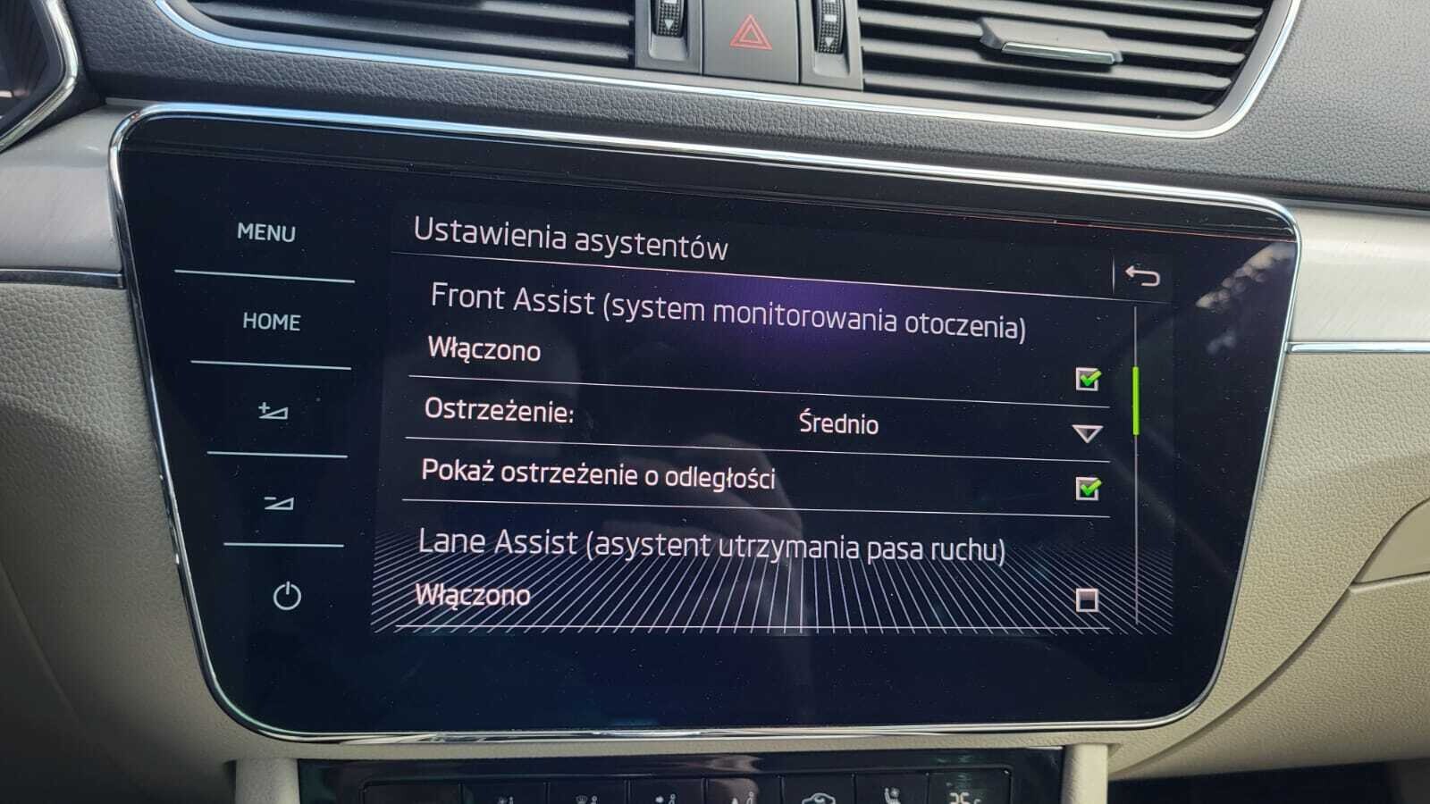 Škoda Superb Combi - zdjęcie 34