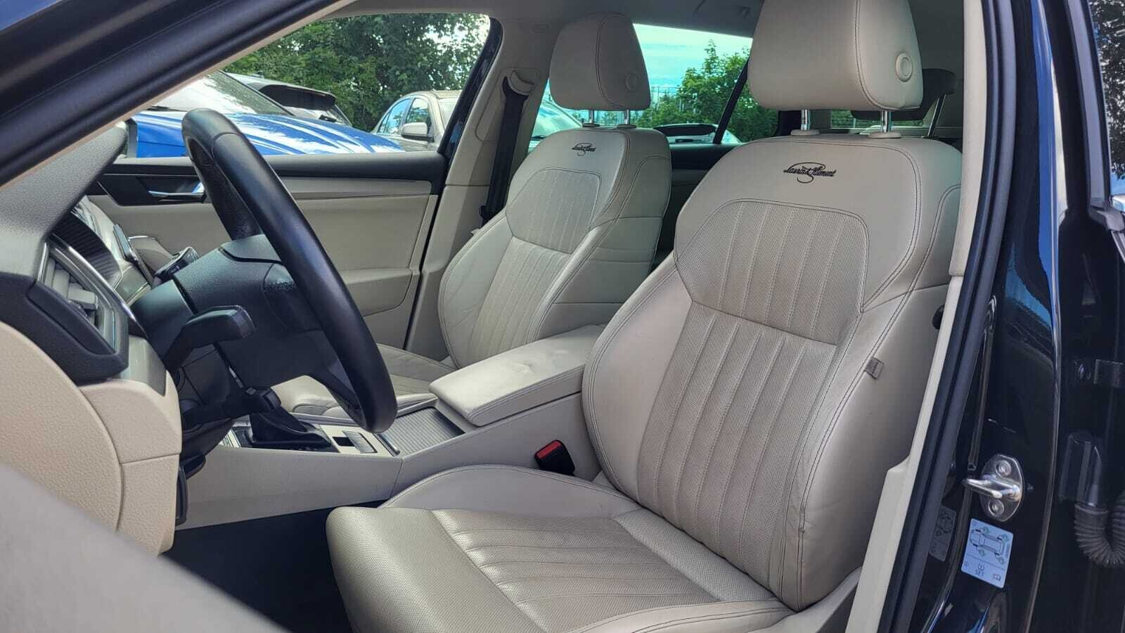 Škoda Superb Combi - zdjęcie 10