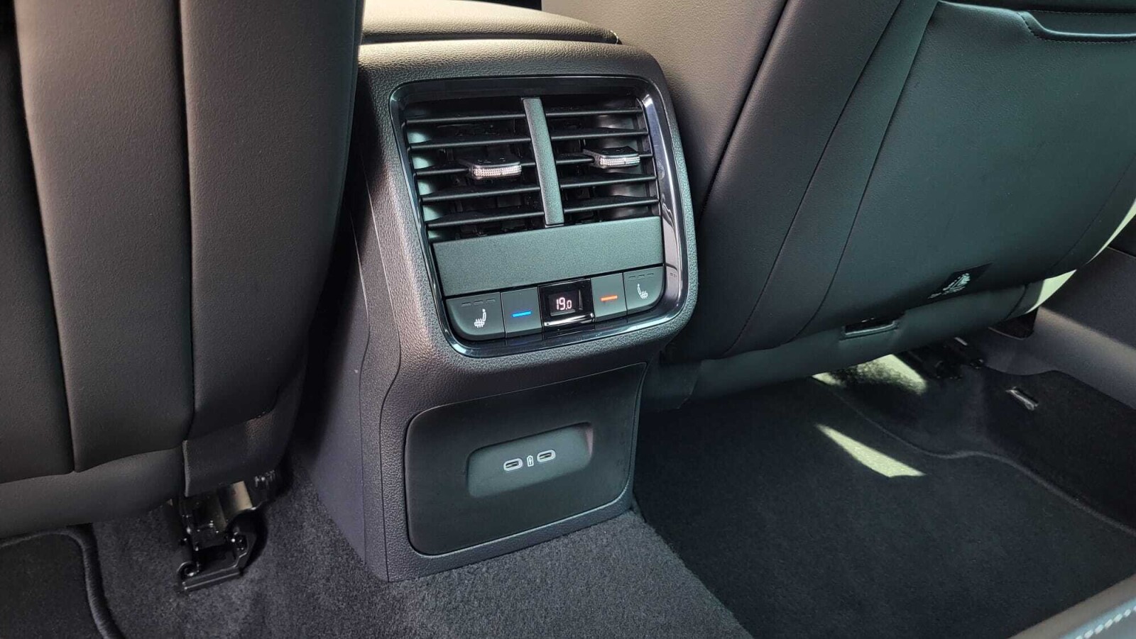 Škoda Octavia Combi - zdjęcie 14