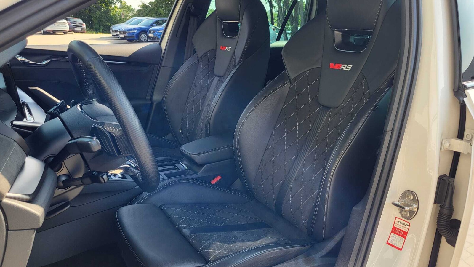 Škoda Octavia Combi - zdjęcie 11