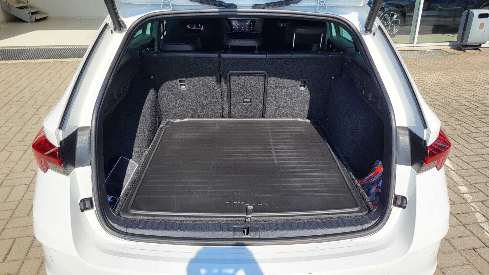 Škoda Octavia Combi - zdjęcie 15